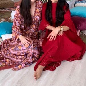 Beautiful maxi dress, wore only for a few hours